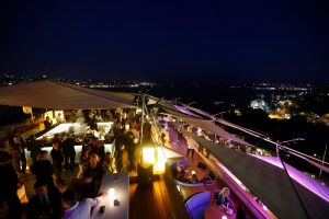 16-roof-manzara-eglence-lezzet-uecluesue