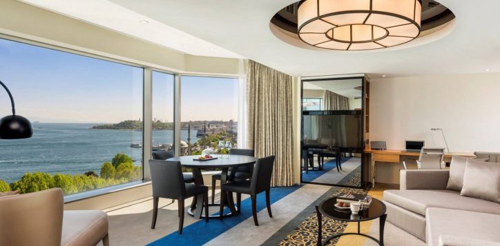 deluxe-suite-bosphorus-view-room-6